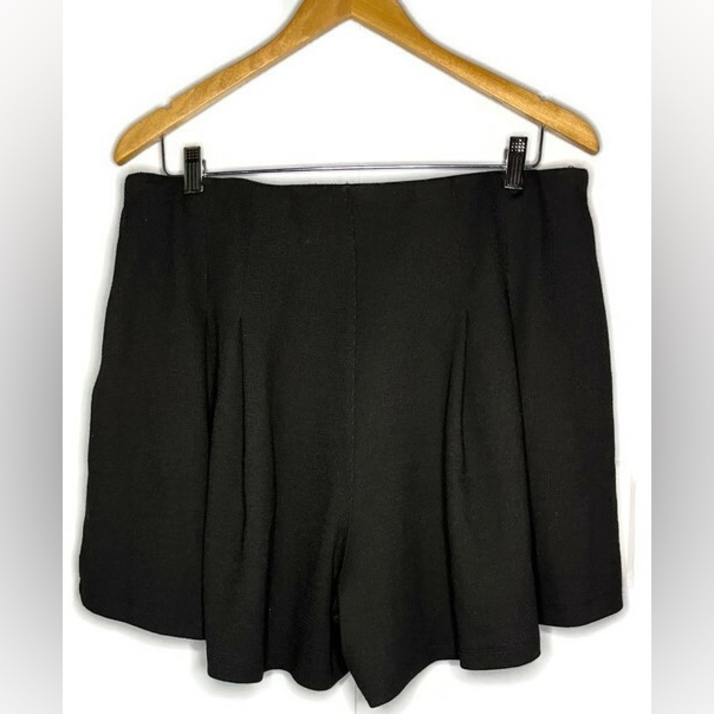 Arula Black Flowy Oversized Shorts | Size A 14-16 - Picture 3 of 5
